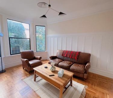 Russian Hill Appartement | Iconic 3 bedroom with Sweping Bay City Views, 100 Walk Score