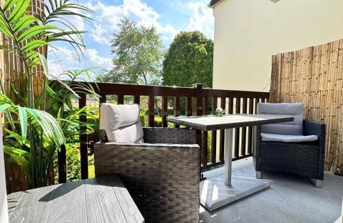 Courseulles-sur-Mer Appartement | Idéal couple - La Petite Oasis - 10min à pieds du centre ville & plage - 2km du Centre Juno Beach - 23min du Mémorial de Caen - wifi gratuit