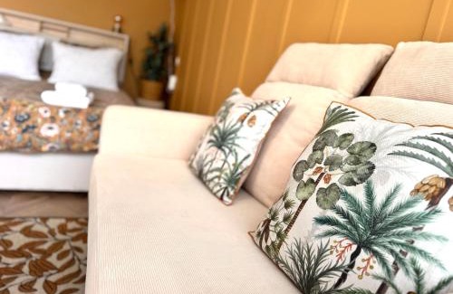Courseulles-sur-Mer Appartement | Idéal couple - La Petite Oasis - 10min à pieds du centre ville & plage - 2km du Centre Juno Beach - 23min du Mémorial de Caen - wifi gratuit