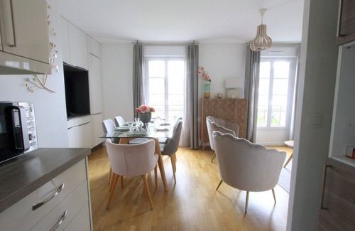 Serris Appartement | BOURBON3 ~ Appartement idéal pour 6 voyageurs Val d'Europe Disneyland