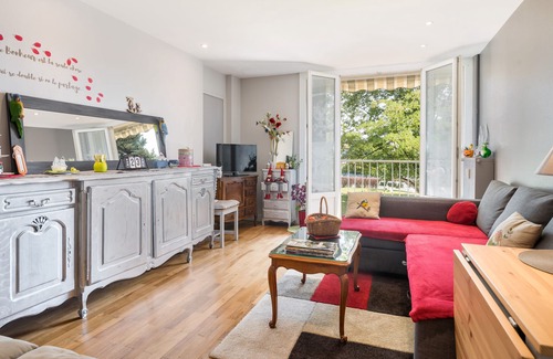 Bron Appartement | idéal Eurexpo stade OL foot et concerts fac2 Bron Hôpitaux cardio Neuro HFME
