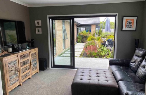 Papamoa Beach Maison | Ideal family holiday spot
