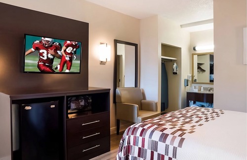 Tupelo Hôtel | Ideal for Budget Travelers! Parking, Breakfast, Close to Cadence Arena!
