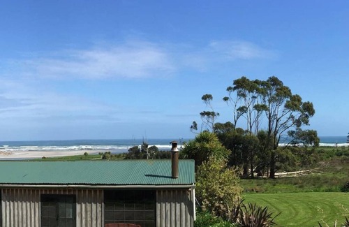 Mokihinui Maison | Gentle Annie's Fantastic Rata Lodge