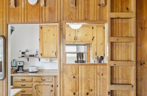 Brockway Maison | Ideal for honeymoons or anniversaries, cozy cabin with hot tub and Lake Tahoe vi