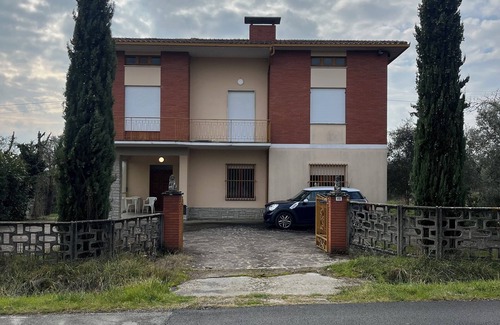 Tuoro sul Trasimeno Maison | Ideal for a family, 2 minutes by car from Lake Trasimeno.