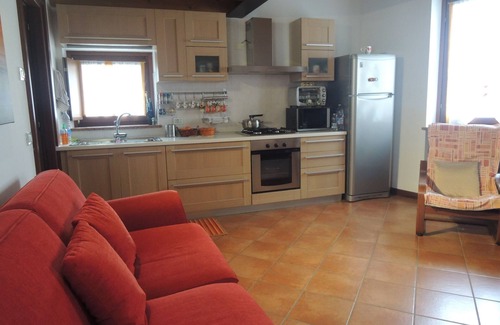 Pescantina Appartement | Idéal pour Spa, gastronomie et oenologie. Petit déjeuner italien inclus sur la rive de la rivière