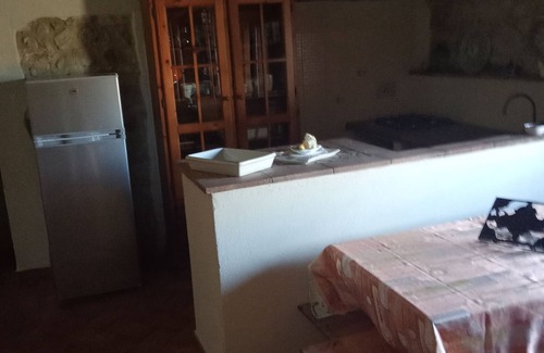 Roccalbegna Appartement | Ideal for those who love nature, spa, sea and mountains!Well located farmhouse!