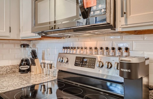 Tucson Appartement | Ideal FULL 2BR Apt H/h Pool, Gym & Mountain Views!