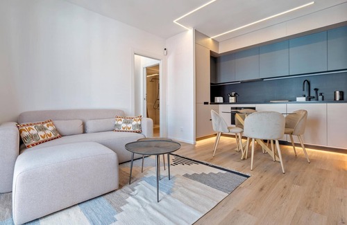 Sant Pol De Mar Appartement | Idéal long séjour: central, parking et piscine