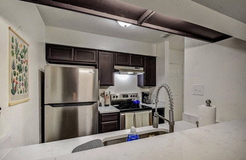 Medical Center District Maison | Midterm Getaway Summa