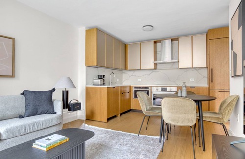 Sutton Place Appartement | Ideal Midtown East 2BR w/ Elevator, Doorman & Gym, near UN, by Blueground