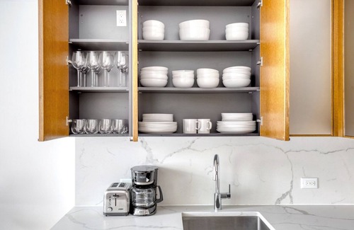 Sutton Place Appartement | Ideal Midtown East 2BR w/ Elevator, Doorman & Gym, near UN, by Blueground