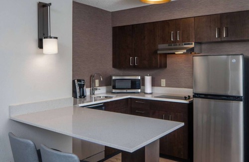 Fairfax Appartement | Ideal Mix of Comfort and Value! Free Breakfast, Pet-friendly Property!