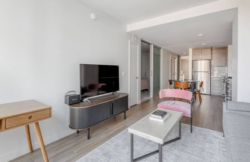 Civic Center Appartement | Ideal Soma 1BR w/ Basketball & Gym, nr Transport, by Blueground
