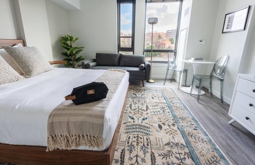 Foggy Bottom Appartement | Ideal Studio at The Boathouse Apts Near Shops Etc