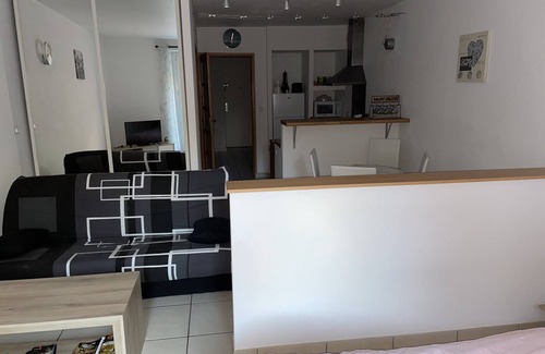 Clairvaux-les-Lacs Appartement | Appartement à 10 min de la plage idéalement situé avec terrasse