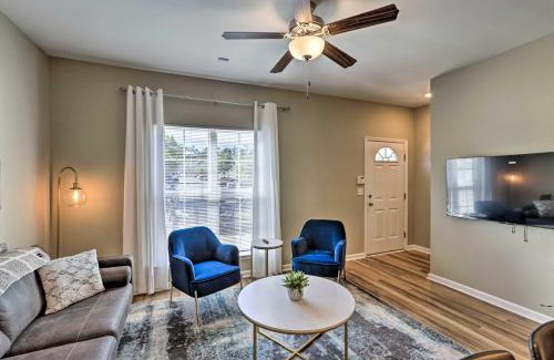 Tallahassee Appartement | Ideally Located and Elegant Condo with Balcony!