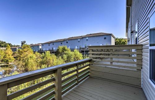 Tallahassee Appartement | Ideally Located and Elegant Condo with Balcony!