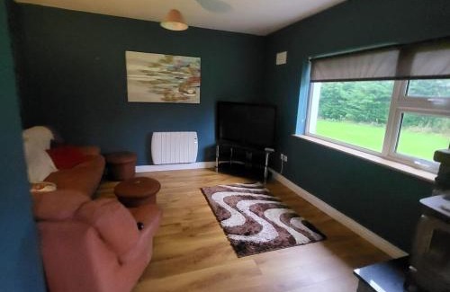 Newport Maison | Ideally located Country Cottage