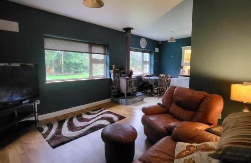 Newport Maison | Ideally located Country Cottage