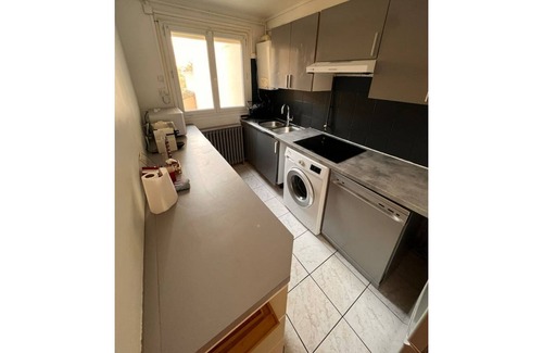 Les Pavillons-sous-Bois Appartement | IDF19 Spacious Apart with optional Jacuzzi 65e per night