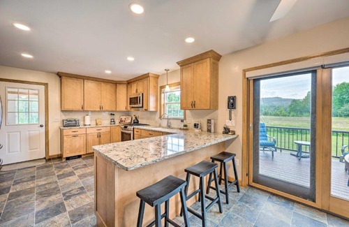 East Randolph Maison | Idyllic Barre Getaway about 15 Mi to Ski Area!