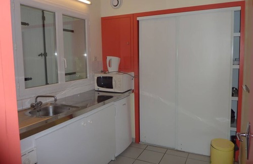 Prailles Location De VR | Idyllic Family Vacation Spot with Seasonal Heated Pool & Gardens