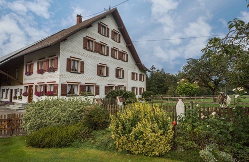 Hergensweiler Appartement | Appartement de vacances idyllique à Ferienhof Wetzel avec jardin et terrasse partagés