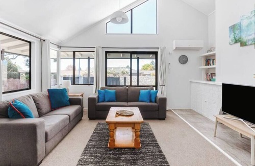 Tauranga Maison | Idyllic Home in Matua
