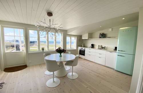 Torekov Chalet De Ski | Idyllic house by Torekov harbor with sea view | SE01043