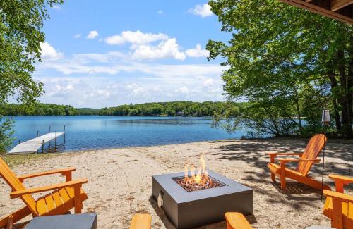 Locke Lake Colony Maison | Idyllic Lakeside Getaway home