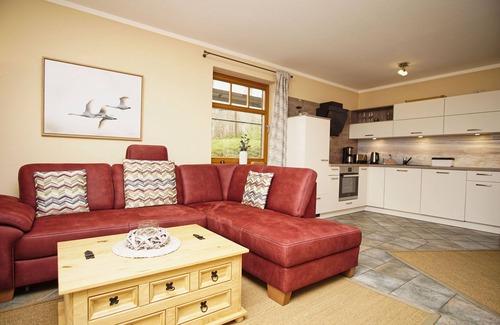 Neuendorf Appartement | Idyllic location, vacation apartment with terrace, sea view - Haus Sonnenblume FeWo 04