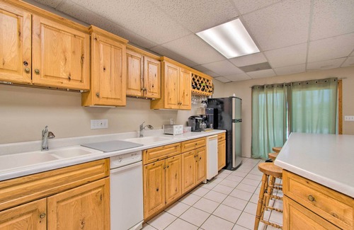 Mount Sterling Maison | Idyllic Mt Sterling Retreat w/ Private Lake!