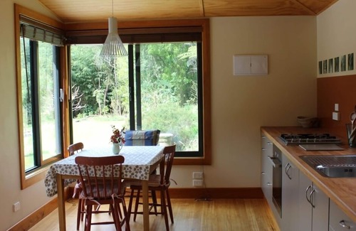 Parapara Cottage | Retraite idyllique au bord d'une rivière