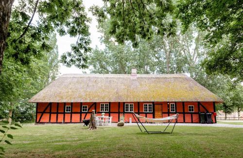 Maribo Maison | Idyllic Romantic Hospital In Nature