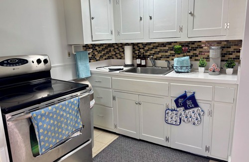 Derry Maison | Idyllic Small-Town Stay