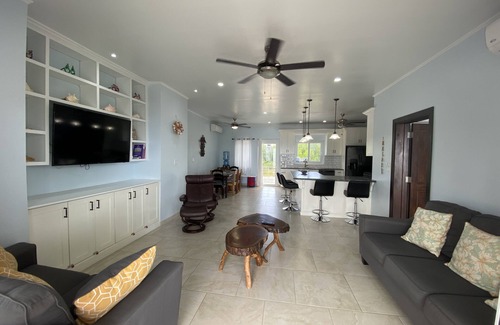 Caribbean Way Maison | Quiet Beach Home steps to the Caribbean Sea