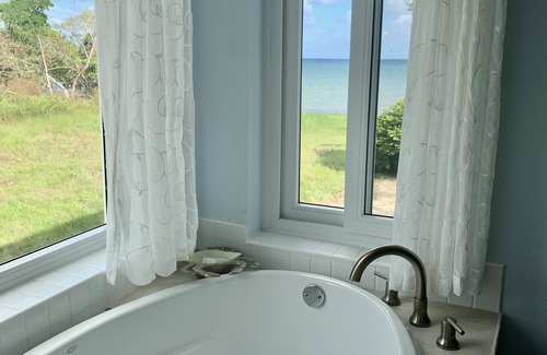 Caribbean Way Maison | Quiet Beach Home steps to the Caribbean Sea