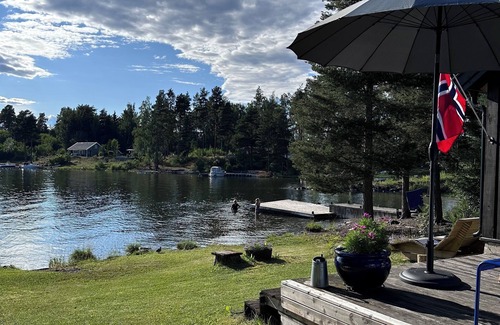 Hamar Municipality Cabine | Idyllic Summer Resort on the Waterfront at the Lake. Rowing Boat and Evening sun