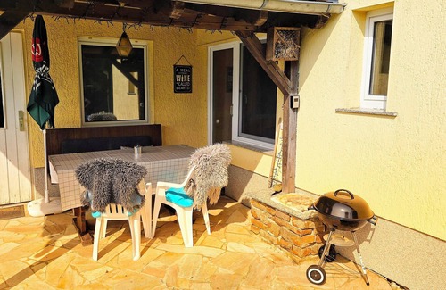 Falkenberg Maison | Idyllic vacation apartment with beach house character & view of the countryside