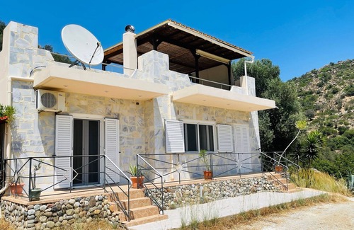 Agia Galini Maison | Idyllic vacation home with sea view "Sea to olives" on the south coast of Crete