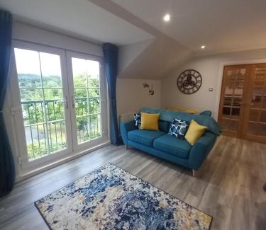 Callander Appartement | Idyllic Waterside Penthouse