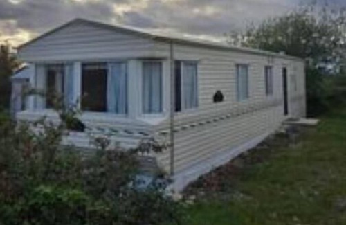 Inverin Maison | Idyllic wild country location at Doire Choill. Good local amenities.