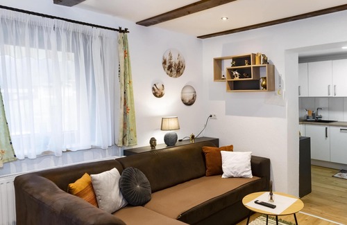 Langkampfen Appartement | Idyllically situated apartment, 800m to the ski bus