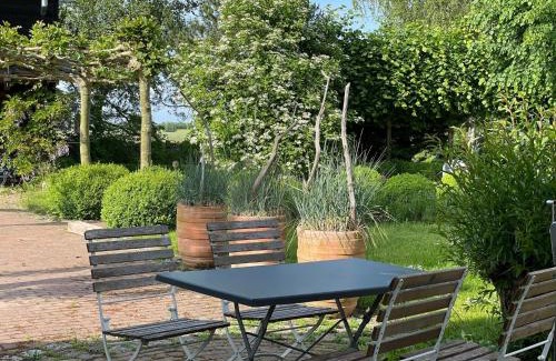 Saal Appartement | Idyllischer Hof mit 5 Wohnungen nahe des Saaler Boddens