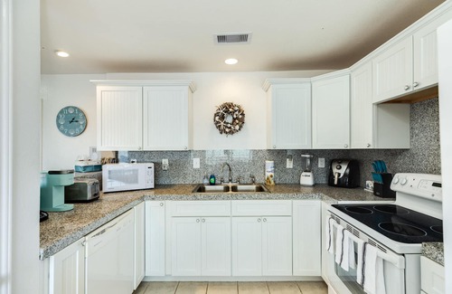 San Luis Maison | Direct Waterfront - Perfect for Dolphin Watching & Surf Sounds!
