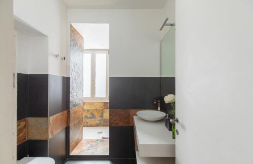 Repubblica Appartement | iFlat Timeless Elegance in the Center of Rome