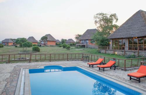 Kasese Cabine | Ihamba Lakeside Safari Lodge