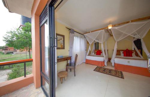 Kasese Cabine | Ihamba Lakeside Safari Lodge